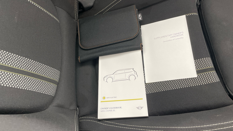 MINI Hatchback 135kW Cooper S Level 1 33kWh 3dr Auto Electric Hatchback